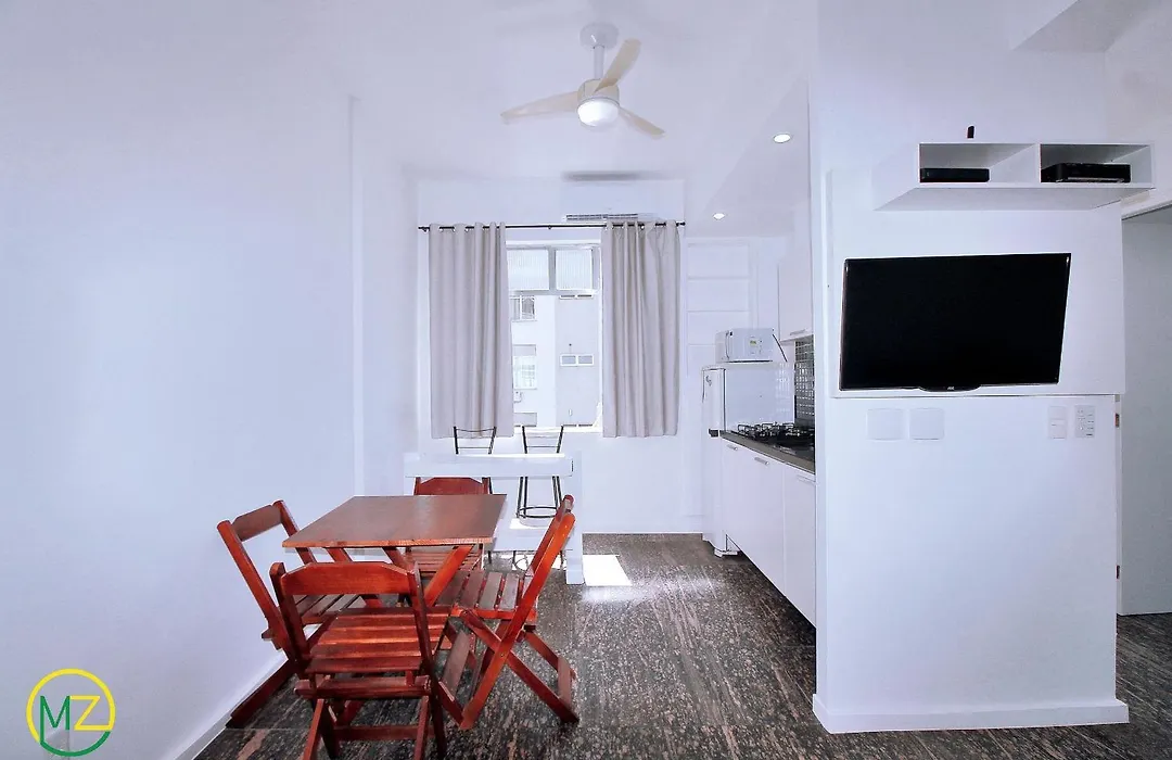 Sala quarto c/ 2 banheiros para 4 pessoas-1